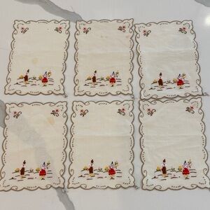 Portuguese Souvenir Embroidered Linen with Peasant Floral Pattern Napkins Set 6
